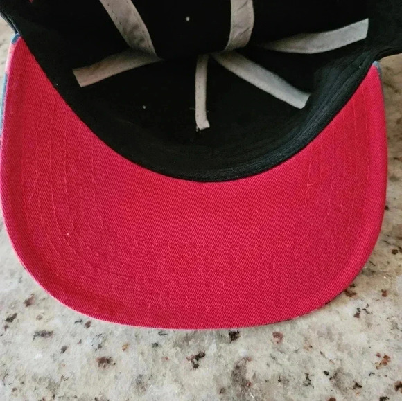 Marvel Universe Snapback Black Hat Cap Avengers Adjustable RN#115665 - Picture 4 of 4